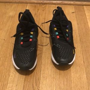 Nike Air Max 270 ‘Black Flash Crimson’ size 8
